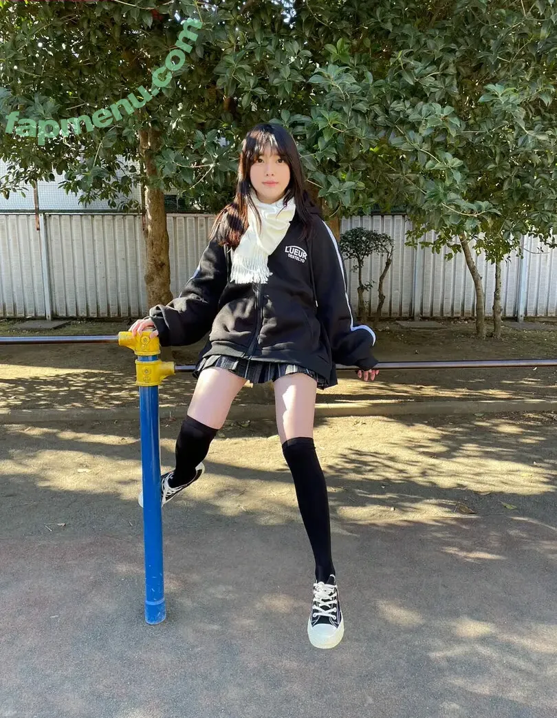 miyuu._.dayo nude photo #0003 (miyuu_miyuyu)
