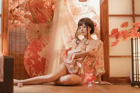 Mizhi_mao / 1357046erty / mizhimaoqiu / mizhimiaoqiu / 蜜汁猫裘 nude photo #0001