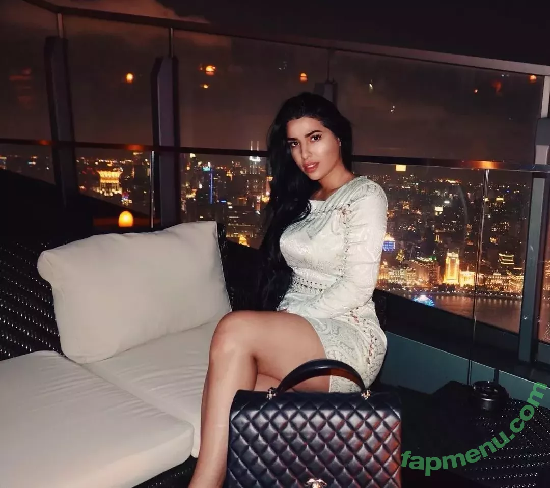 Mizz Ellaa ASMR nude photo #0027 (ellaaa / mizzellaa)