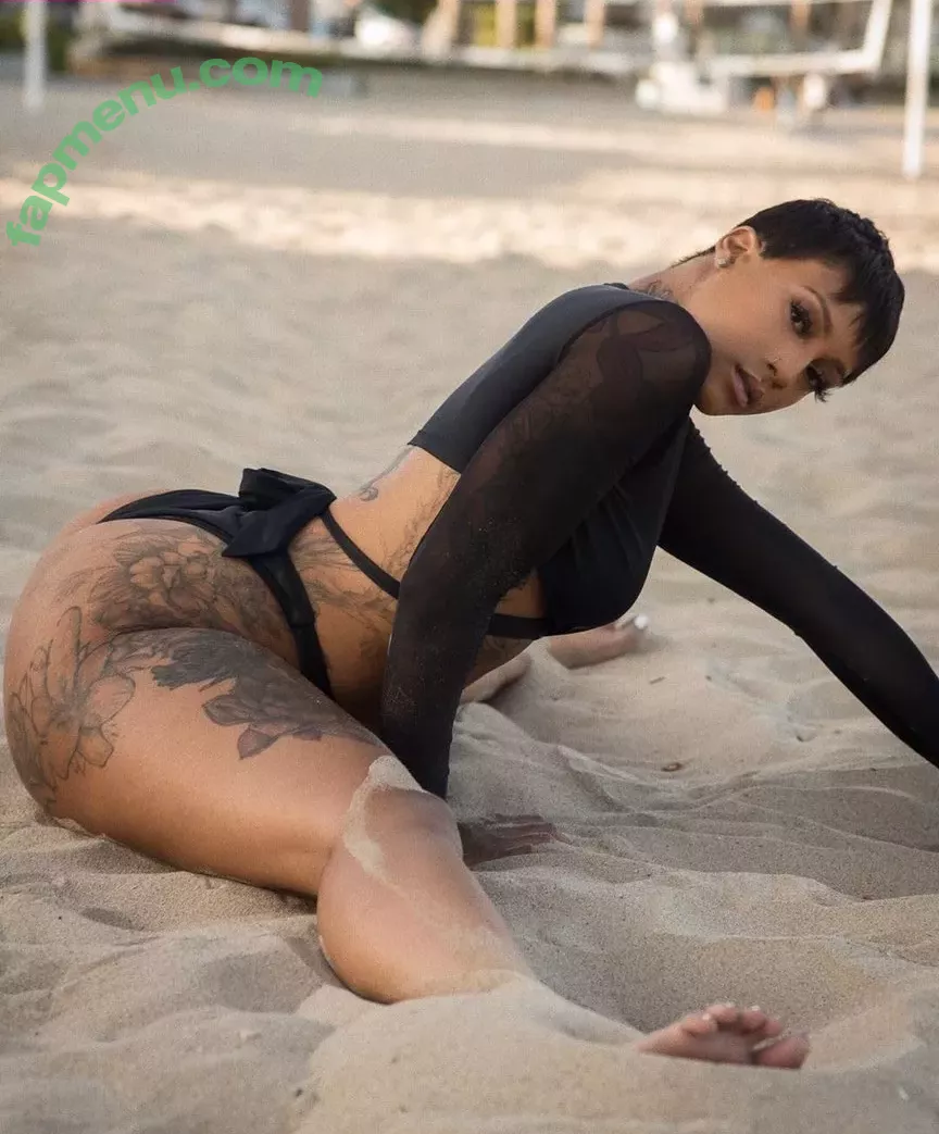 Mizz Twerksum nude photo #0021 (mizztwerksumoffical / theofficialmizztwerksum)