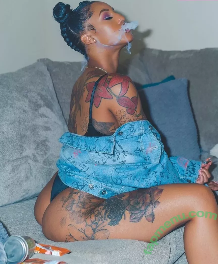 Mizz Twerksum nude photo #0039 (mizztwerksumoffical / theofficialmizztwerksum)