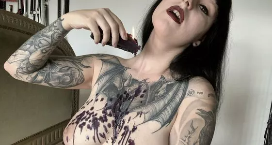 mlehnsherr_ / suucc_ube nude photo #0001