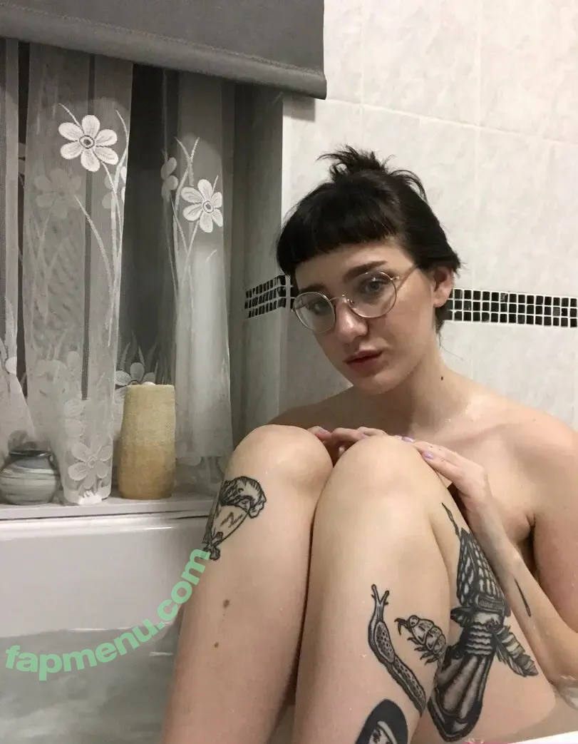 mmecissysubs nude photo #0019 (mme.cissy / mme_cissy)