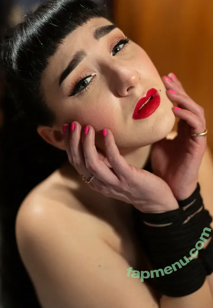 mmecissysubs nude photo #0038 (mme.cissy / mme_cissy)