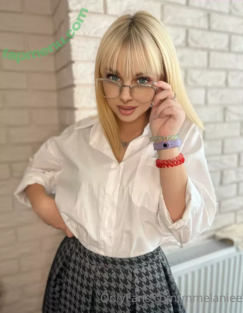 mmelaniee nude photo #0004 (mmelaniee)