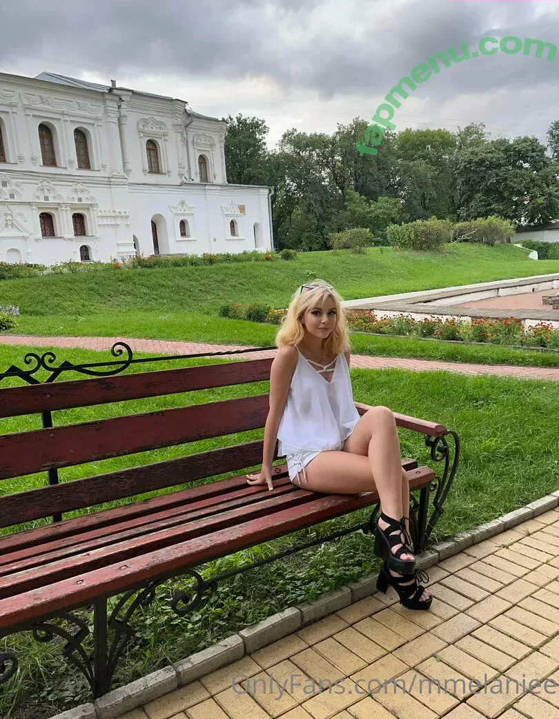 mmelaniee nude photo #0011 (mmelaniee)