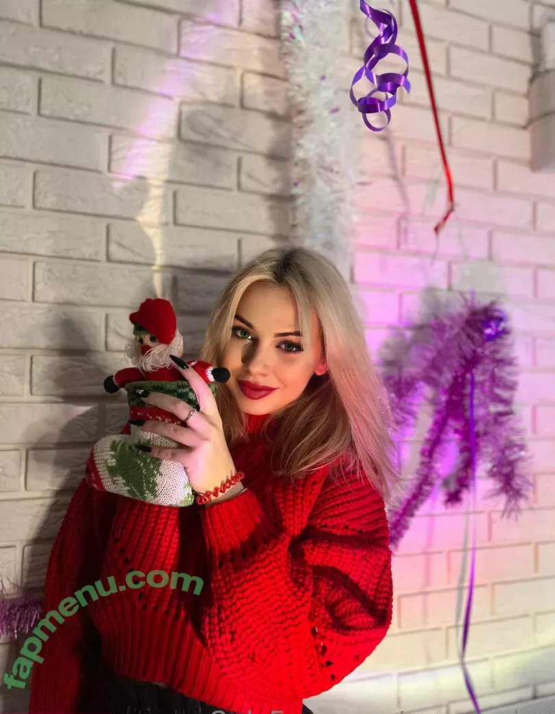 mmelaniee nude photo #0036 (mmelaniee)