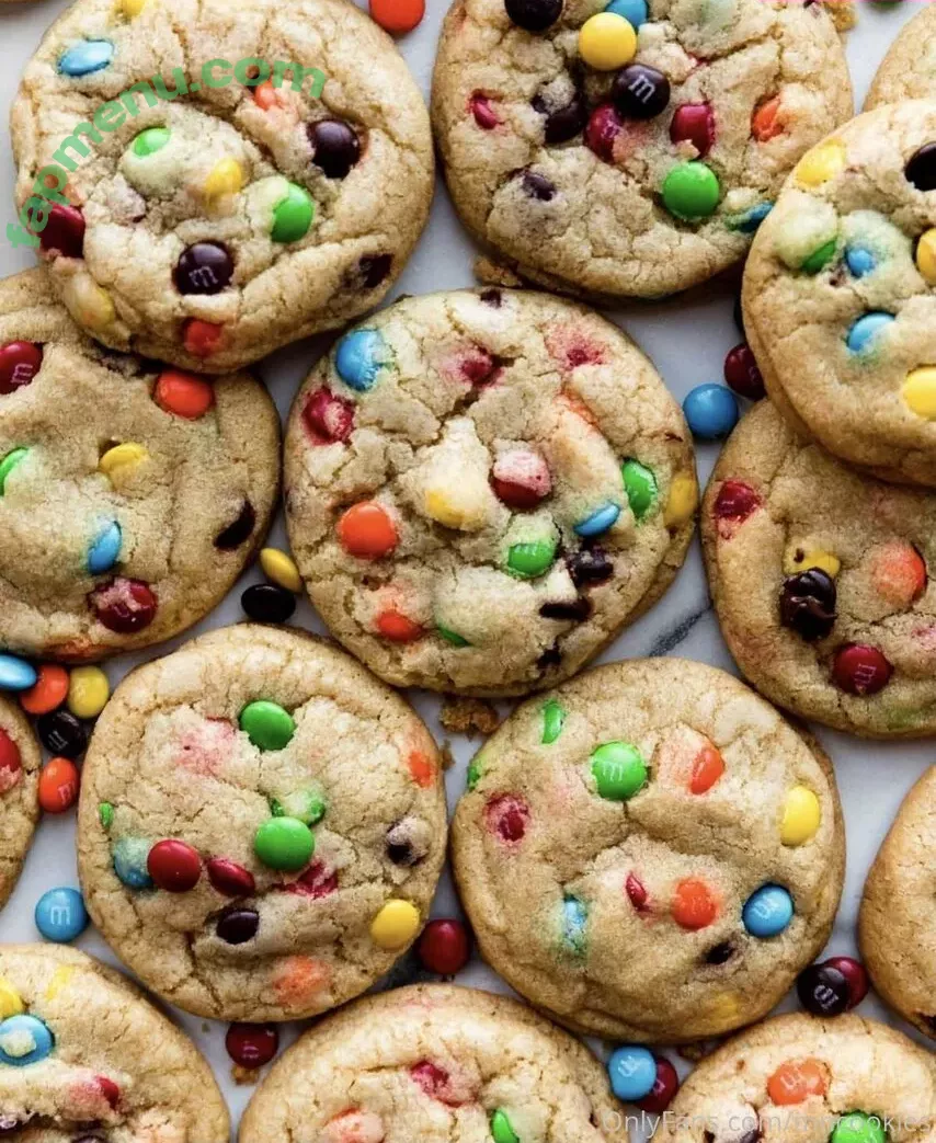 mncookies nude photo #0020 (milfncookiesto)