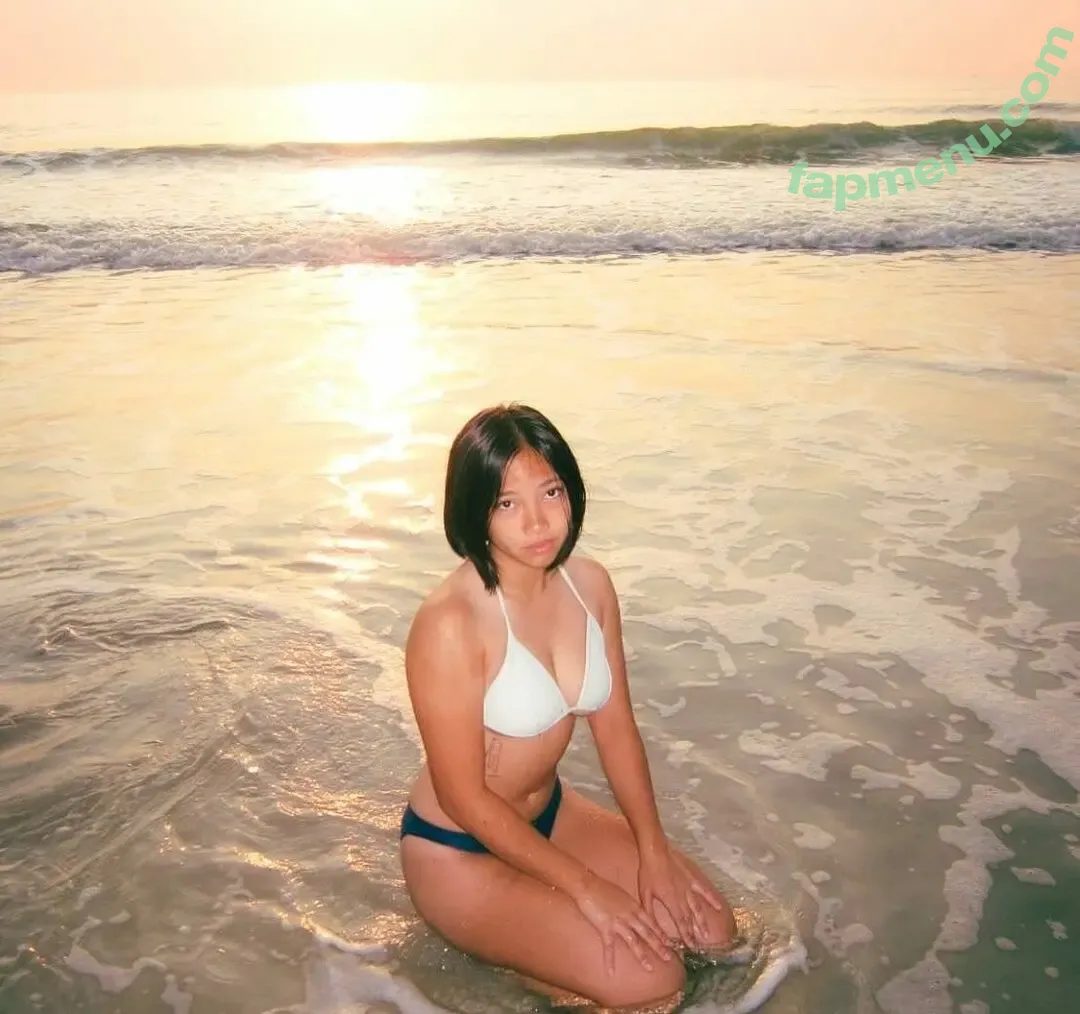 Mneme nude photo #0010 (mneme.199)