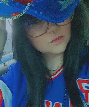mnhockeymomma972 / mnhockeymomreads nude photo #0011