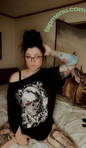 mnhockeymomma972 / mnhockeymomreads nude photo #0016