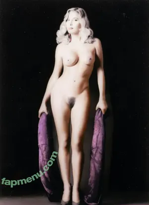  nude photo #0002