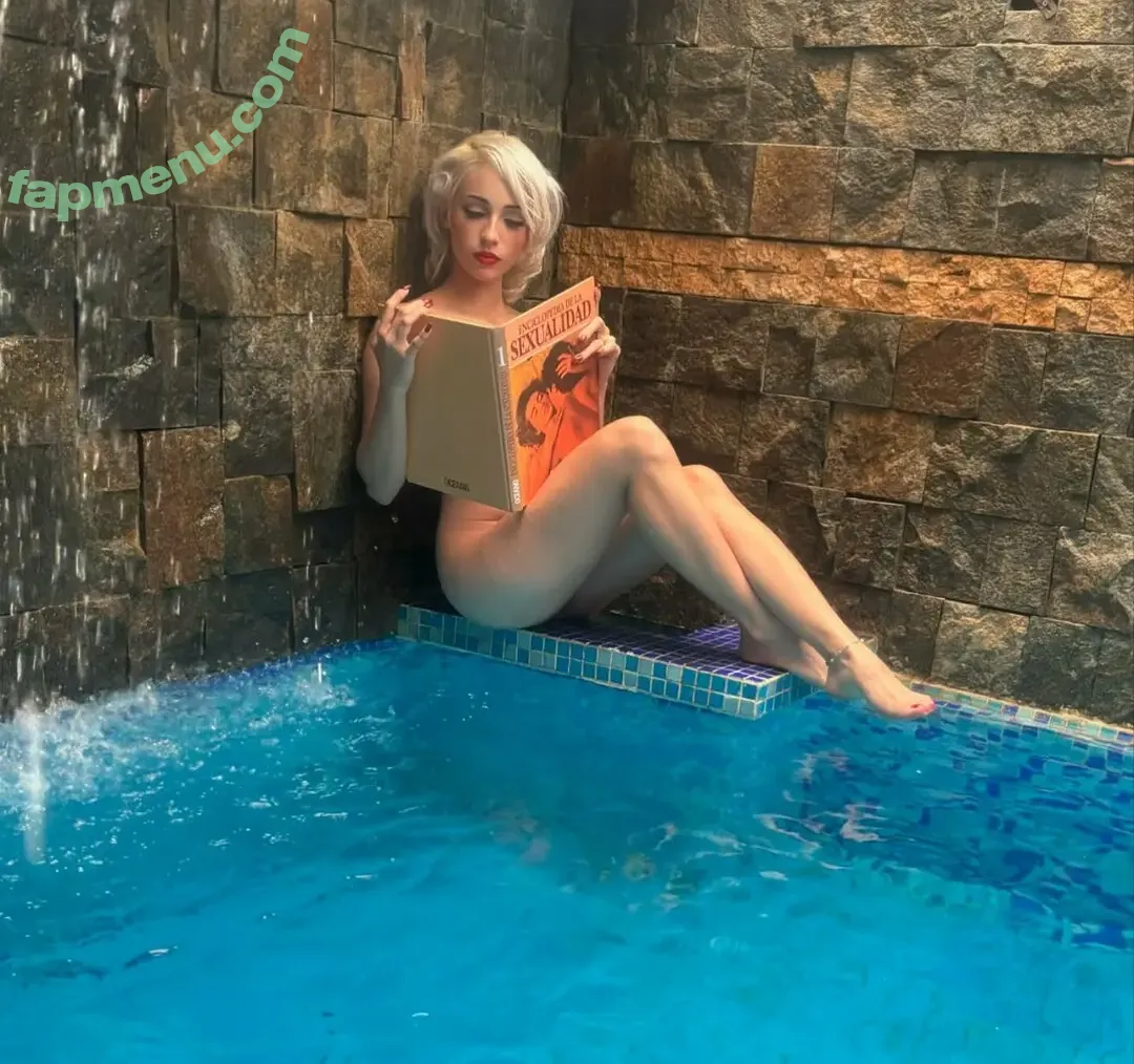 Mochidolll nude photo #0397 (Veroodle / lilmochidoll)