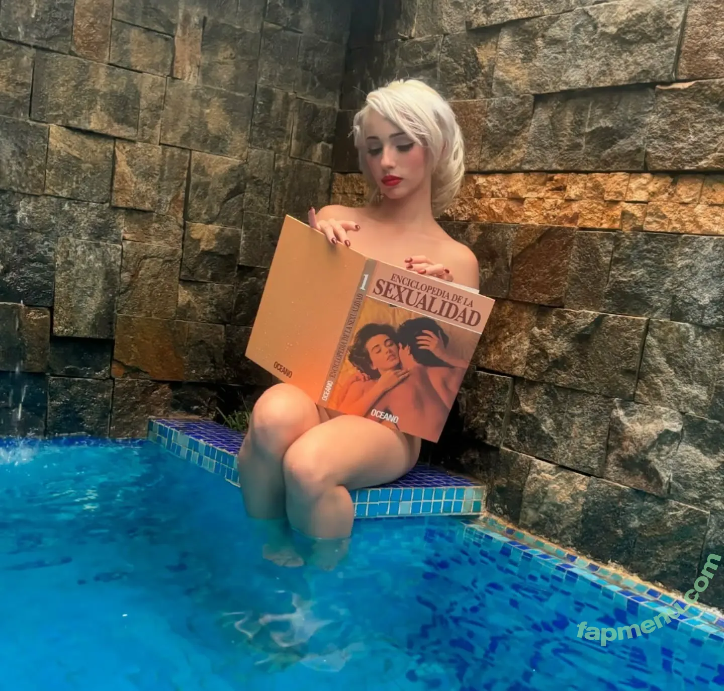 Mochidolll nude photo #0398 (Veroodle / lilmochidoll)