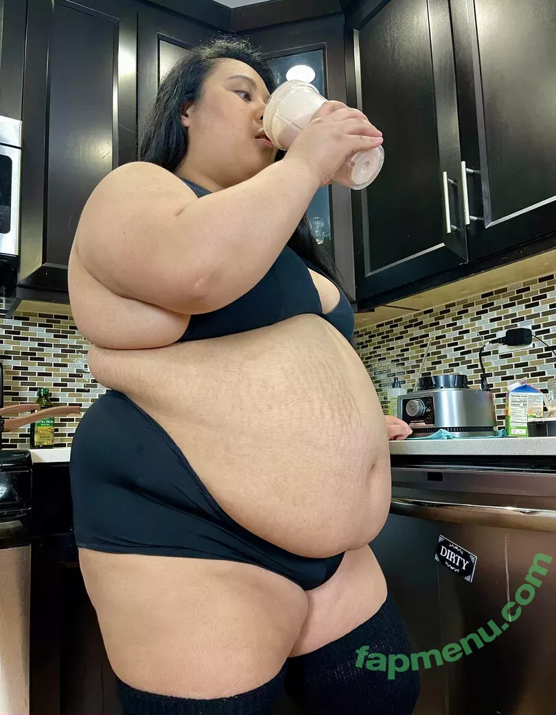 mochiibabii nude photo #0081 (mochii_babii)