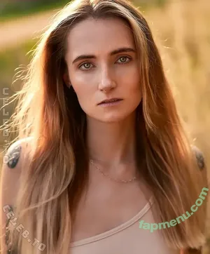 Model Lisa Marie / lisa.hates.you nude photo #0089