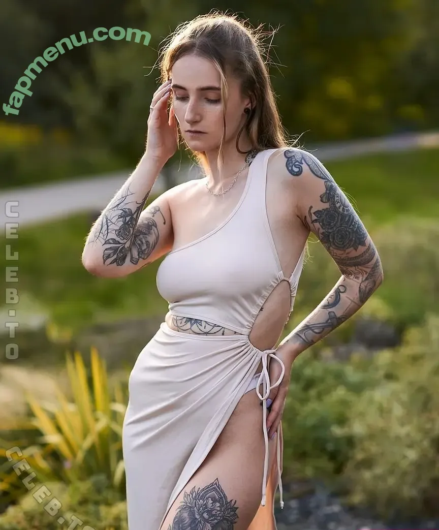 Model Lisa Marie nude photo #0080 (lisa.hates.you)