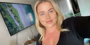 modelsuk / Megan Clarke / curvymia nude photo #0047