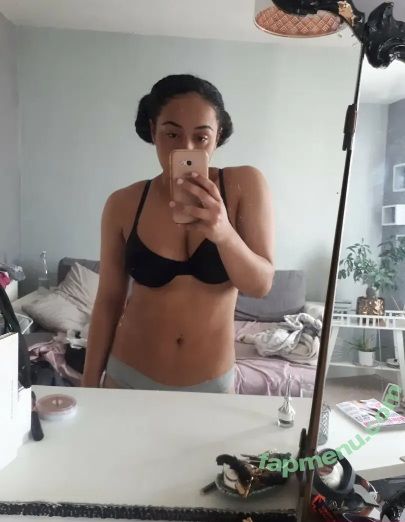 modernbritishrose nude photo #0307 (Louisa Mussington-Boreham / bigbootybritish / loumb)