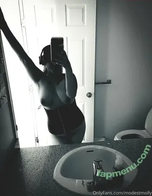 modestmolly / modestmollyboutique nude photo #0004