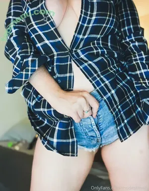 modestmolly / modestmollyboutique nude photo #0020