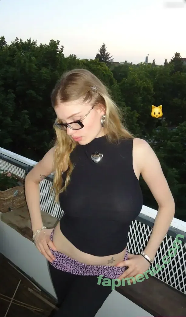 moechtegernmieze nude photo #0018 (moechtegernmieze)