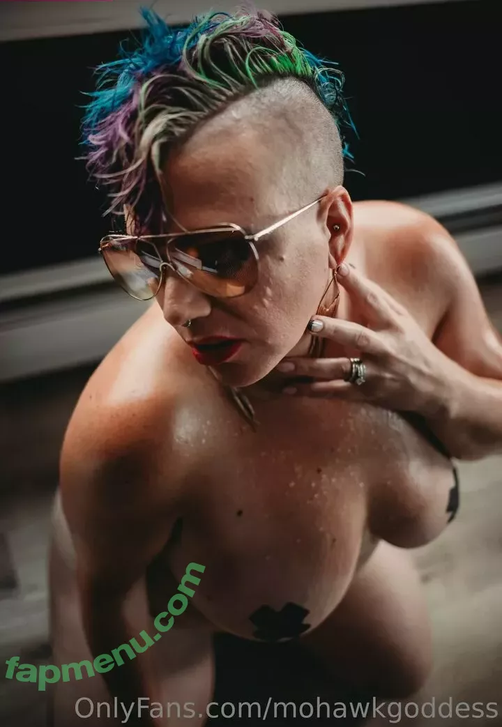 mohawkgoddess nude photo #0004 (mohawkgoddess)