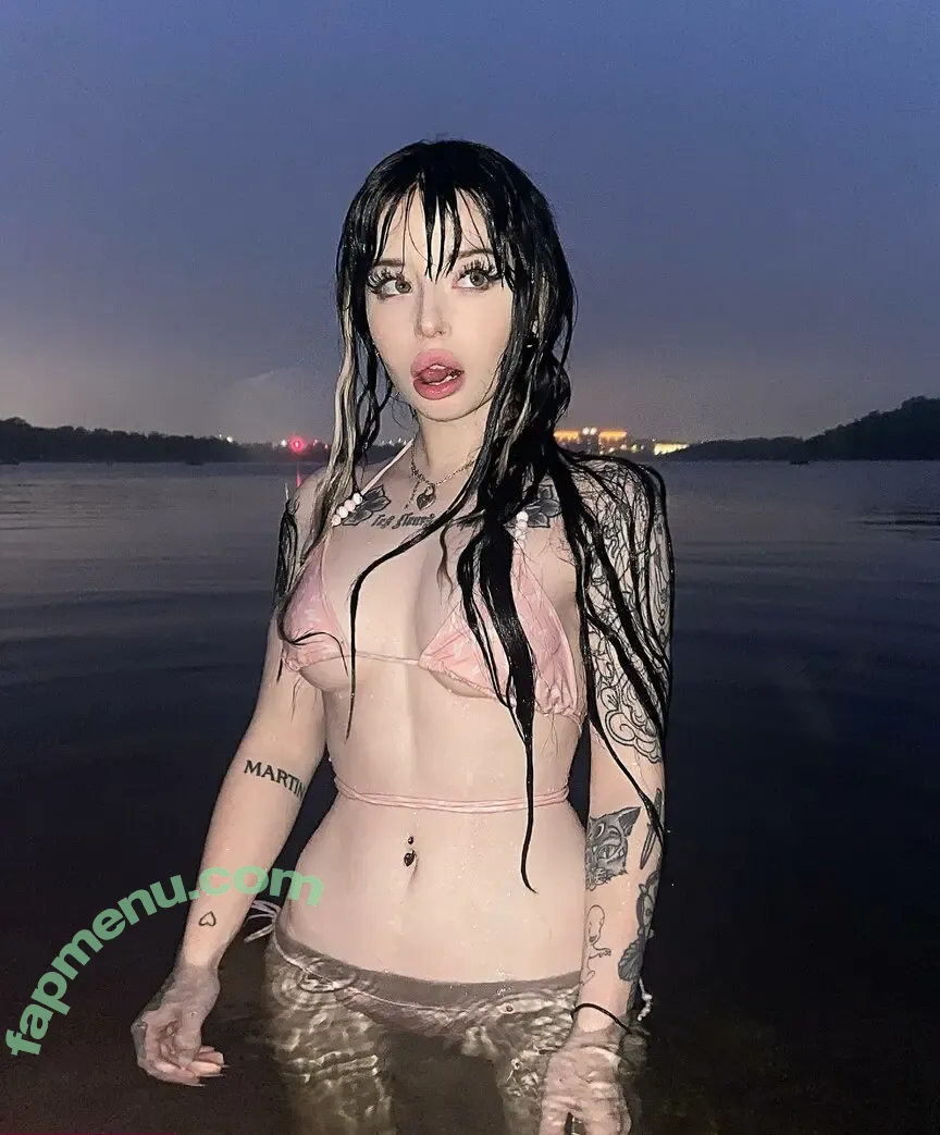 Moira Lilith nude photo #0003 (combat_k1tten / creepy_k1tten)