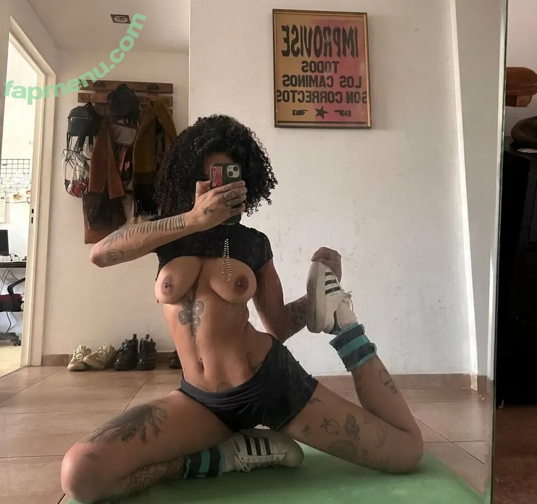 Molive nude photo #0016 (Ludmiol)