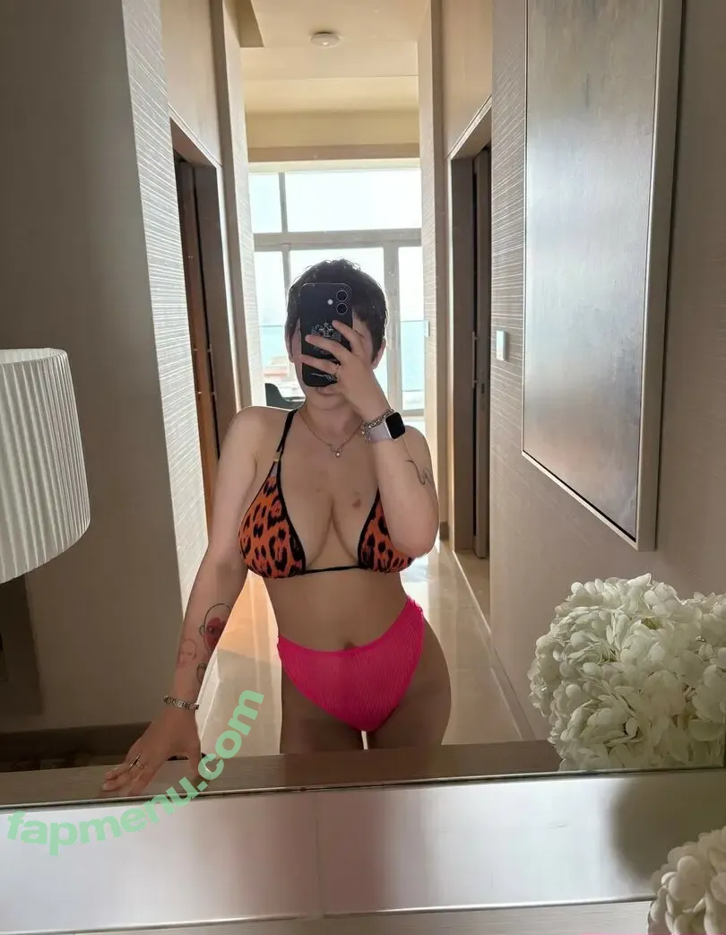 Molli nude photo #0013 (Like_befooore / like.before5 / sofiasmokesdrugs)