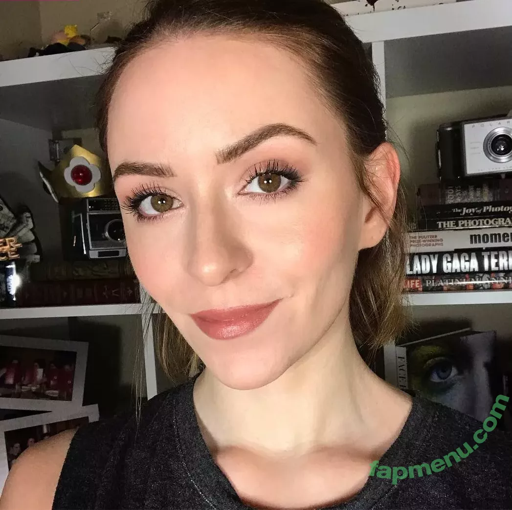 Mollie Damon nude photo #0005 (Star Wars Explained / molliemander)