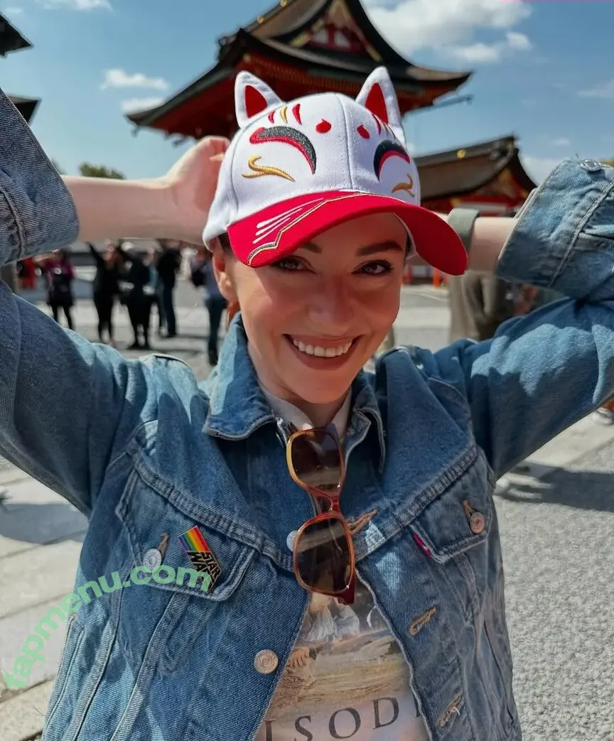 Mollie Damon nude photo #0064 (Star Wars Explained / molliemander)