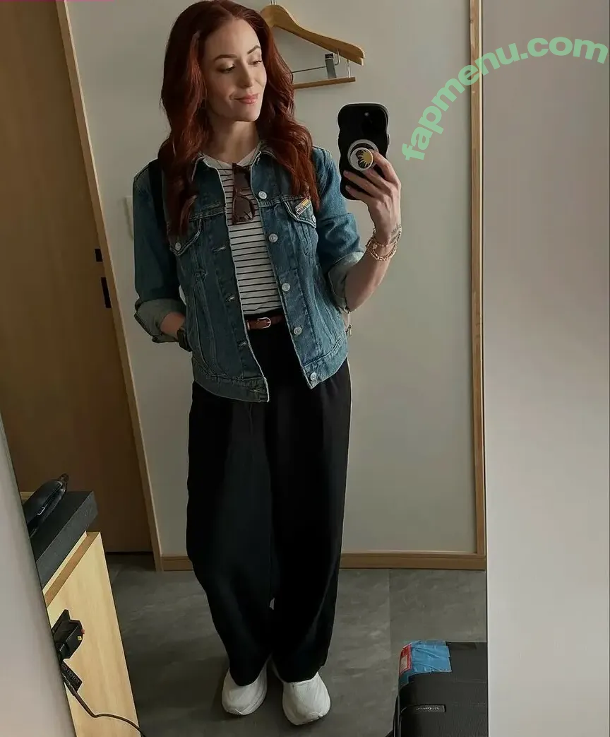 Mollie Damon nude photo #0066 (Star Wars Explained / molliemander)