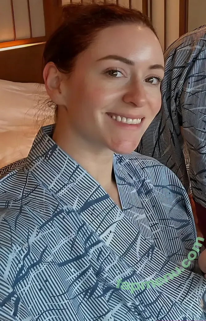 Mollie Damon nude photo #0068 (Star Wars Explained / molliemander)