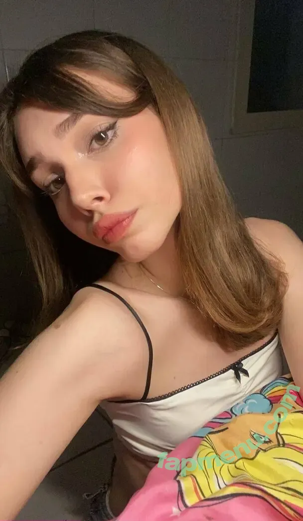 molliesworld nude photo #0029 (Molliesdream / molliesworld_)