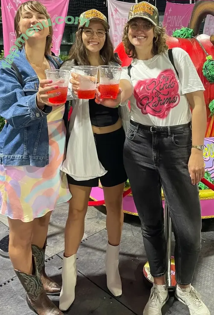 Molly Brown nude photo #0099 (Molly_Barista / mollyelizabethbrown / mollyqueen888)