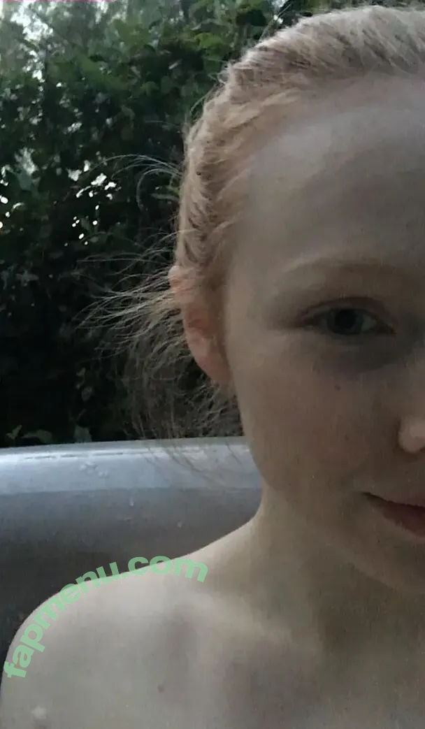 Molly C. Quinn nude photo #0069 (mollycaitlynquinn)