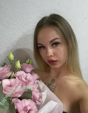 molly_dollyyy / mollydollyy nude photo #0008