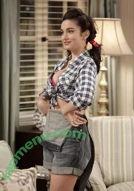 Molly Ephraim nude photo #0004 (mollyephraim)