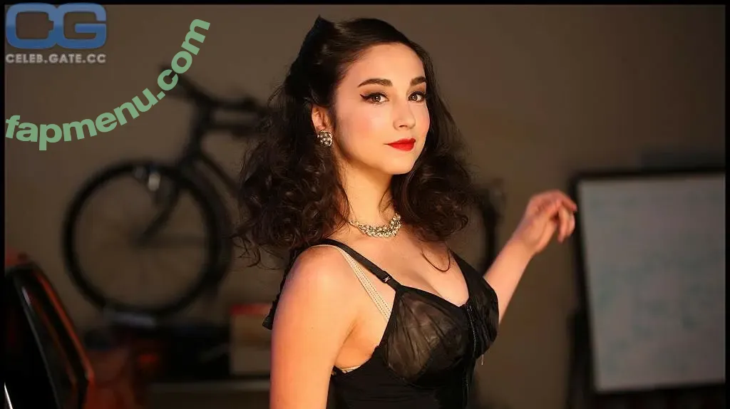 Molly Ephraim nude photo #0022 (mollyephraim)