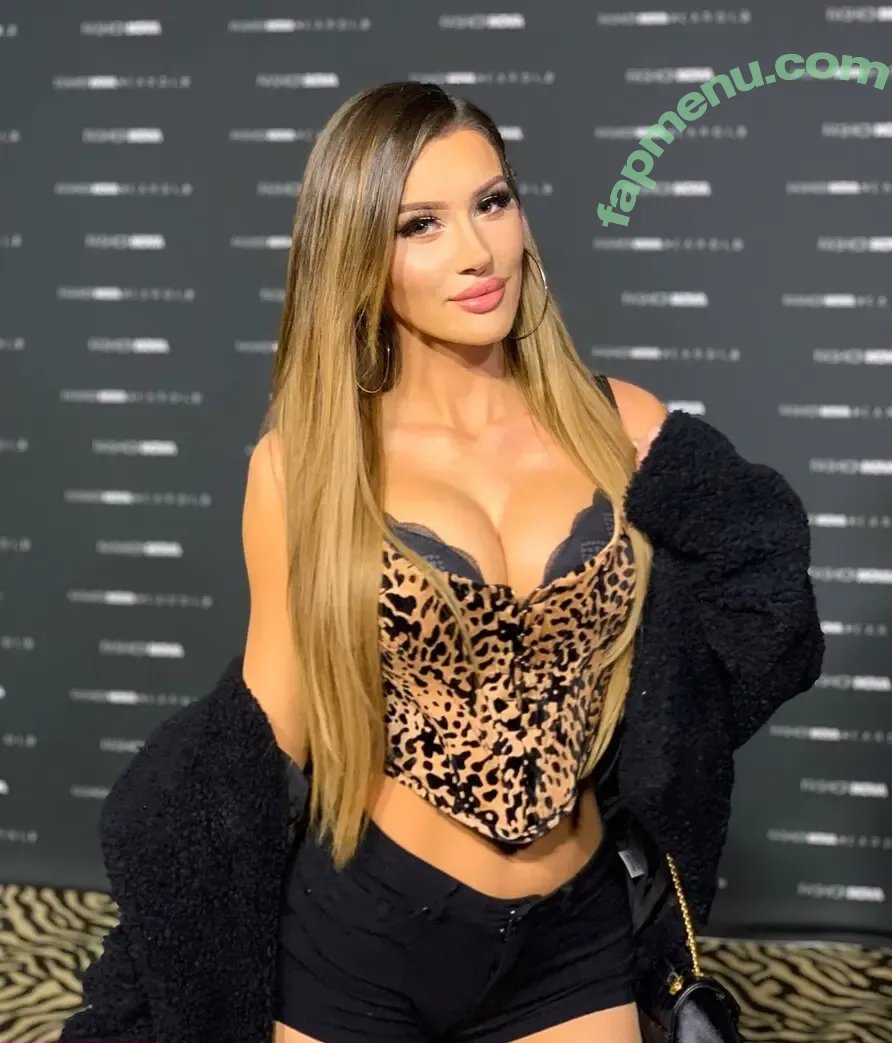 Molly Eskam On nude photo #0016 (mollyeskam)