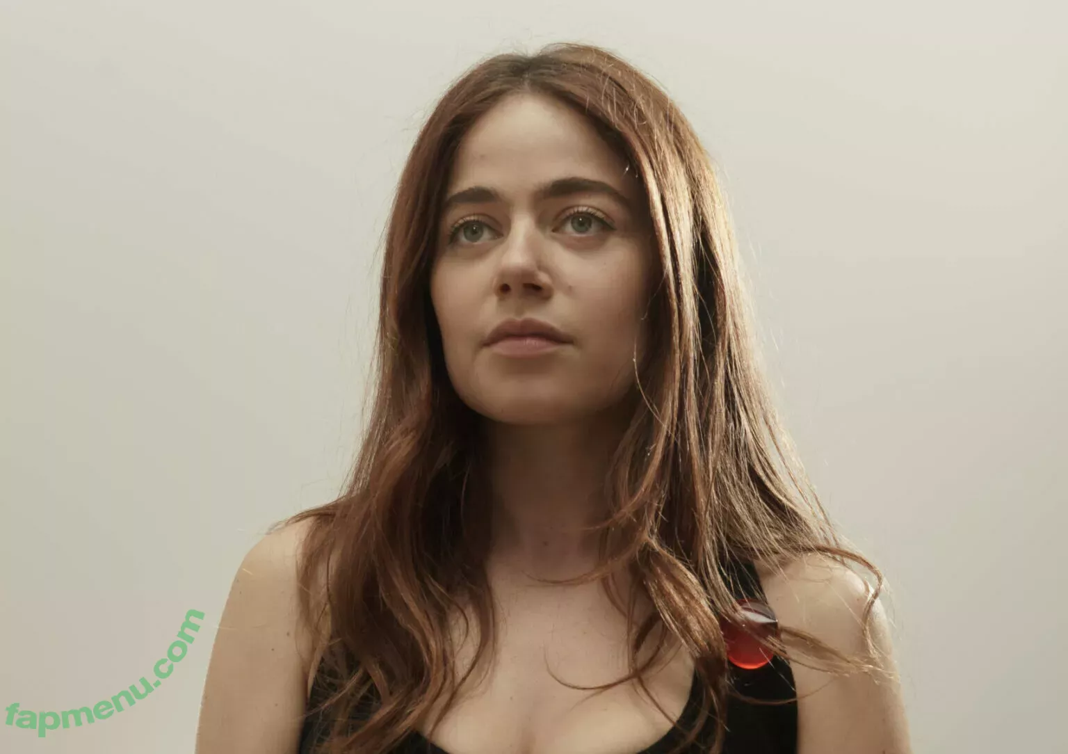 Molly Gordon nude photo #0019 (mollsterg)