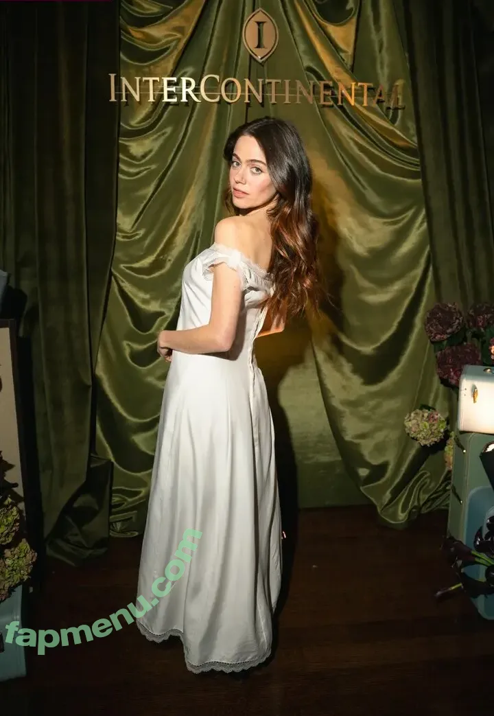 Molly Gordon nude photo #0329 (crashgordon / mollsterg)