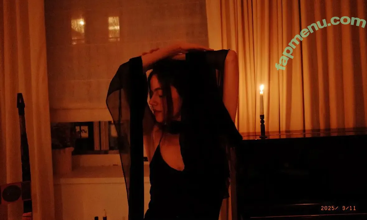 Molly Gordon nude photo #0337 (crashgordon / mollsterg)