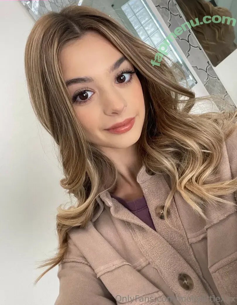 Molly Little nude photo #0182 (Maybemollyy / maybemollyyy)