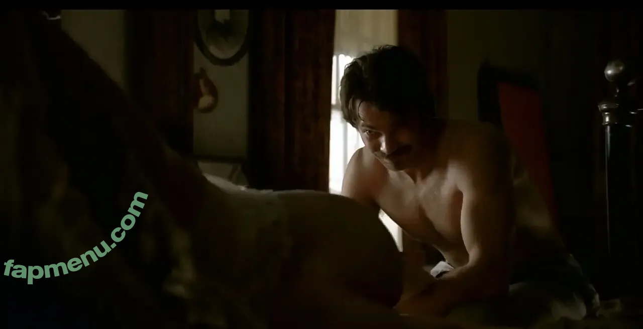 Molly Parker nude photo #0001 (mollyyparker)