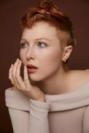 Molly Quinn / lassmolly / mollycaitlynquinn nude photo #0039