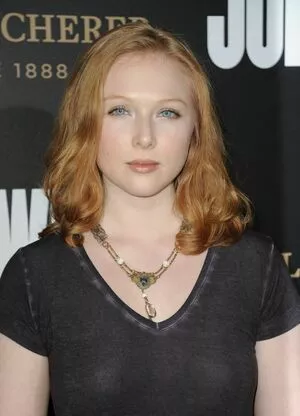 Molly Quinn / lassmolly / mollycaitlynquinn nude photo #0092