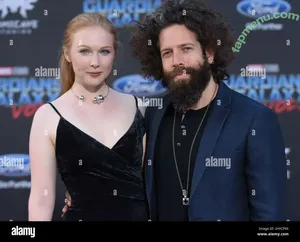 Molly Quinn / lassmolly / mollycaitlynquinn nude photo #0165