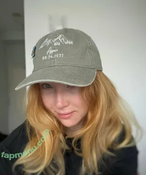 Molly Quinn / lassmolly / mollycaitlynquinn nude photo #0170